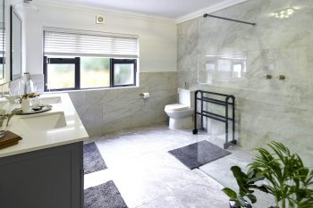 Lannes Unit 1 Bathroom
