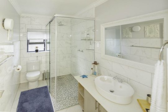 Upsala Unit One Bathroom